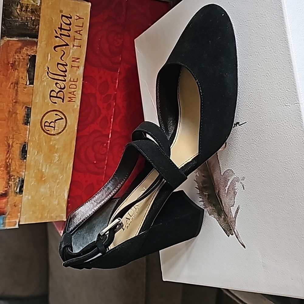 Size 8 new black heels